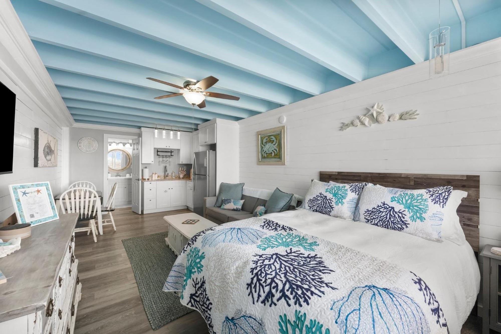 Apartment Sunset By The Sea At Fontainebleau Terrace #222 By Nautical